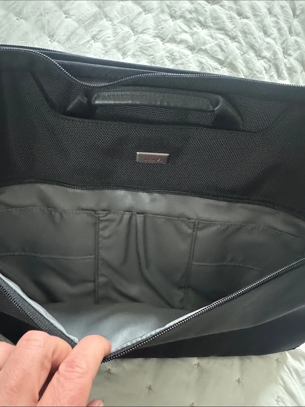 TUMI Black Laptop Briefcase - Sleek Professional Carrying Case